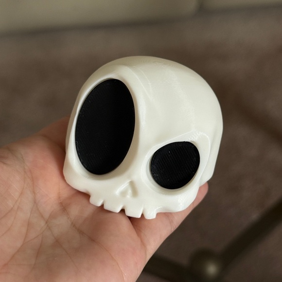 3D Printed Halloween skull decoration. - Picture 3 of 5